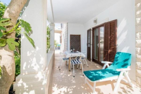 Apartments Veve - Superior Studio Apartment with Terrace Sea View Vesna ST